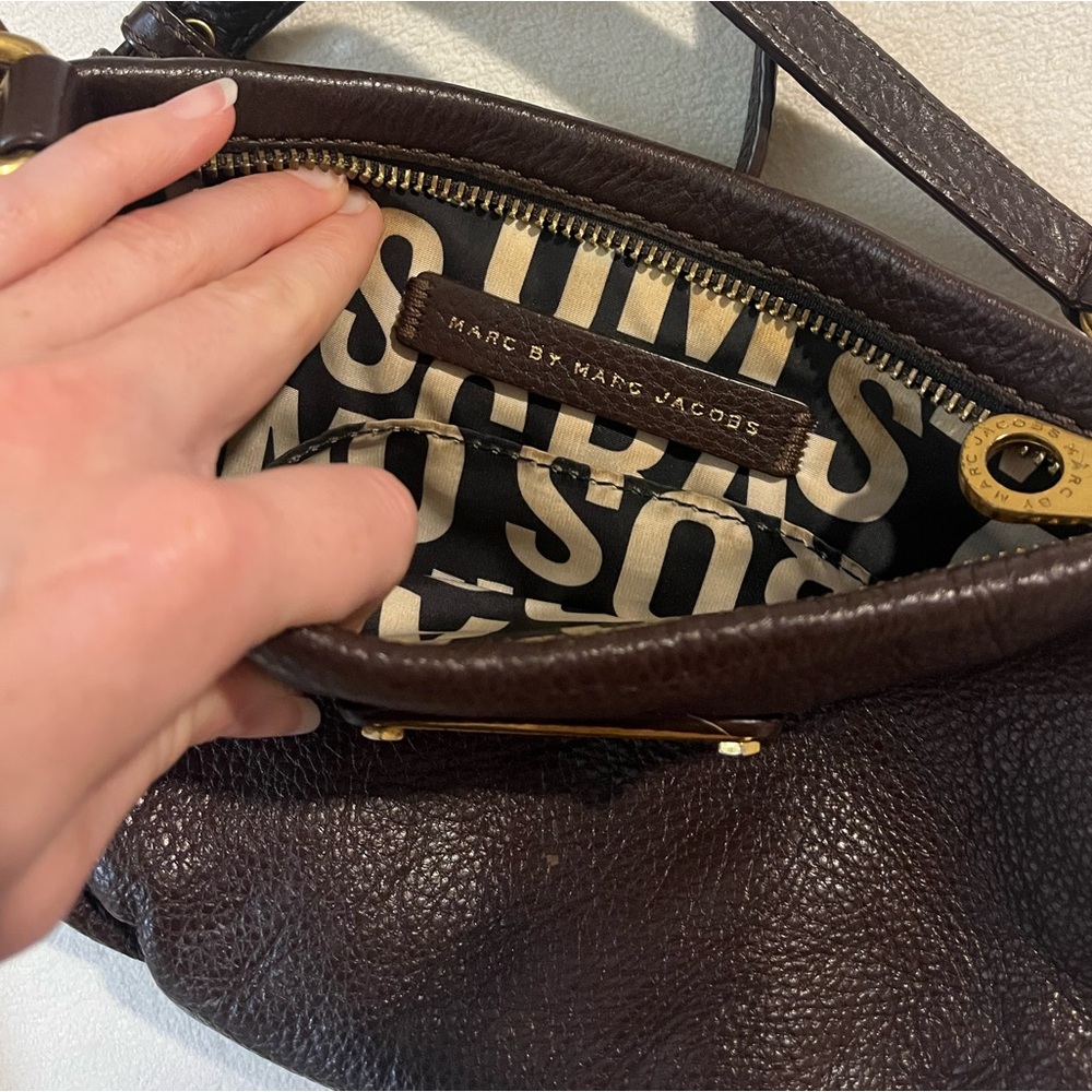Marc by Marc Jacobs dark brown crossbody bag - Picture 5 of 7